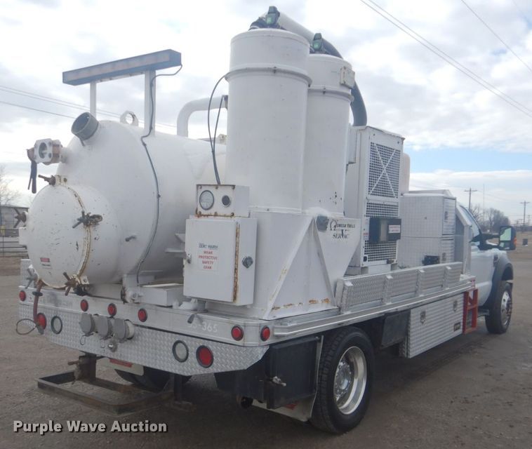 image for item GF9056 2010 Ford F550 hydrovac truck