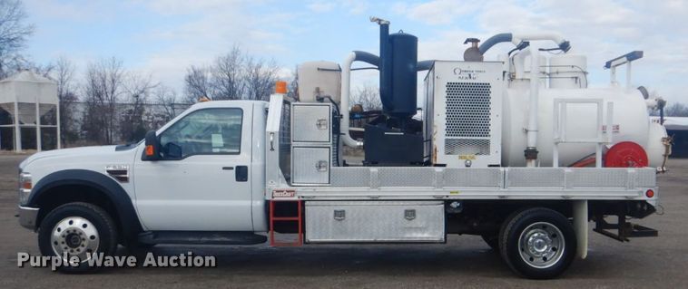 image for item GF9056 2010 Ford F550 hydrovac truck