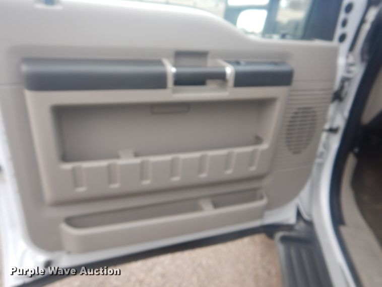 image for item GF9056 2010 Ford F550 hydrovac truck