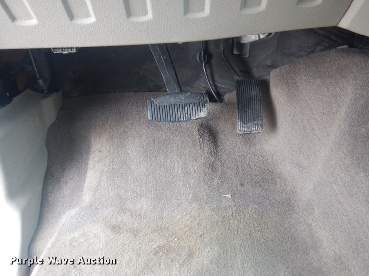 image for item GF9056 2010 Ford F550 hydrovac truck