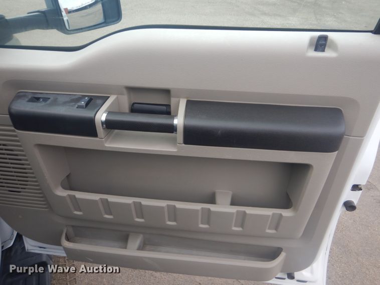 image for item GF9056 2010 Ford F550 hydrovac truck