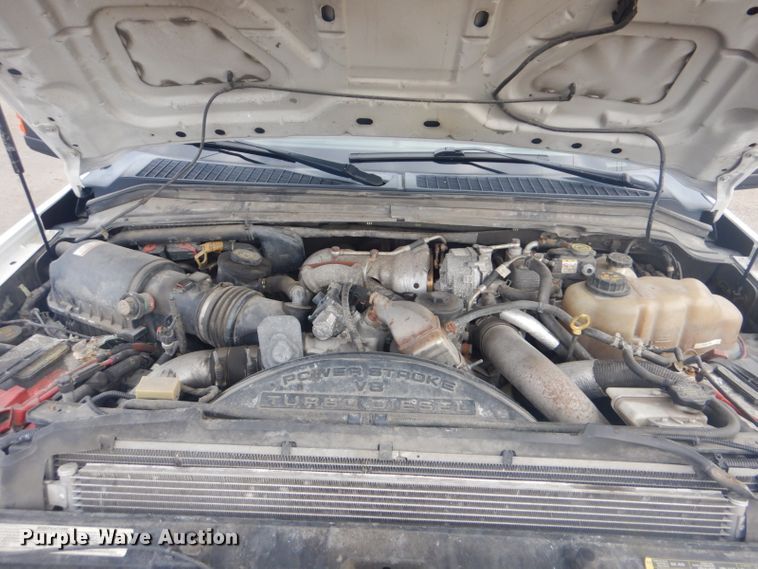 image for item GF9056 2010 Ford F550 hydrovac truck