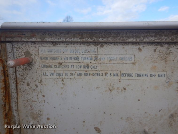 image for item GF9056 2010 Ford F550 hydrovac truck