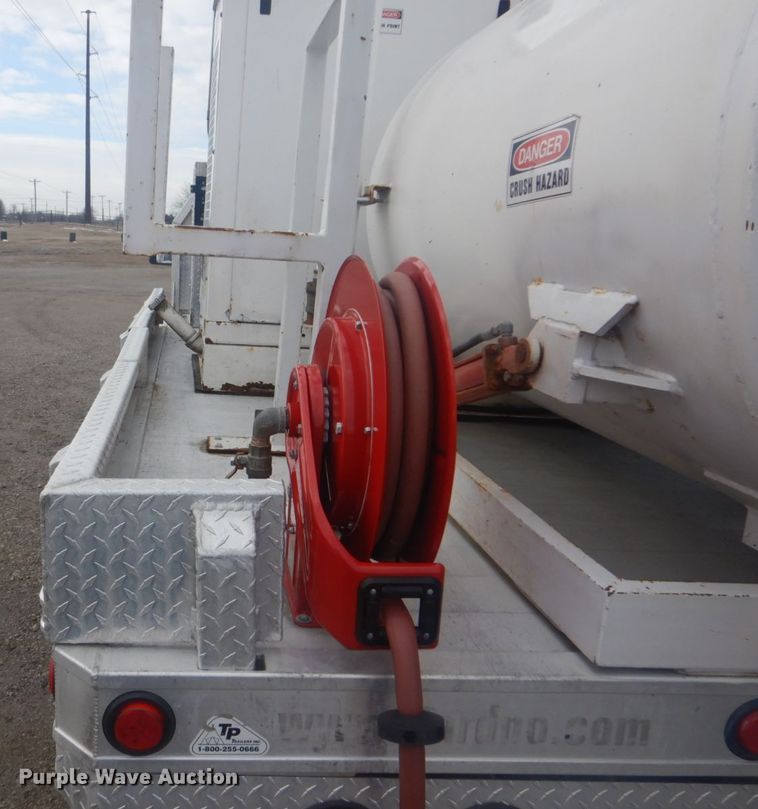 image for item GF9056 2010 Ford F550 hydrovac truck