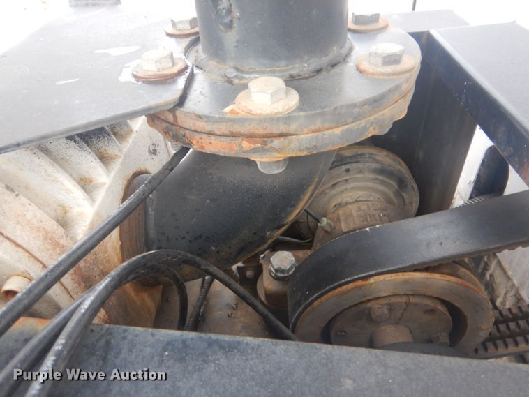 image for item GF9056 2010 Ford F550 hydrovac truck