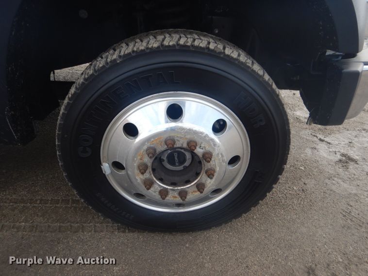 image for item GF9056 2010 Ford F550 hydrovac truck