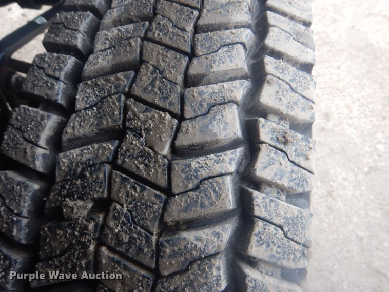 image for item GF9056 2010 Ford F550 hydrovac truck