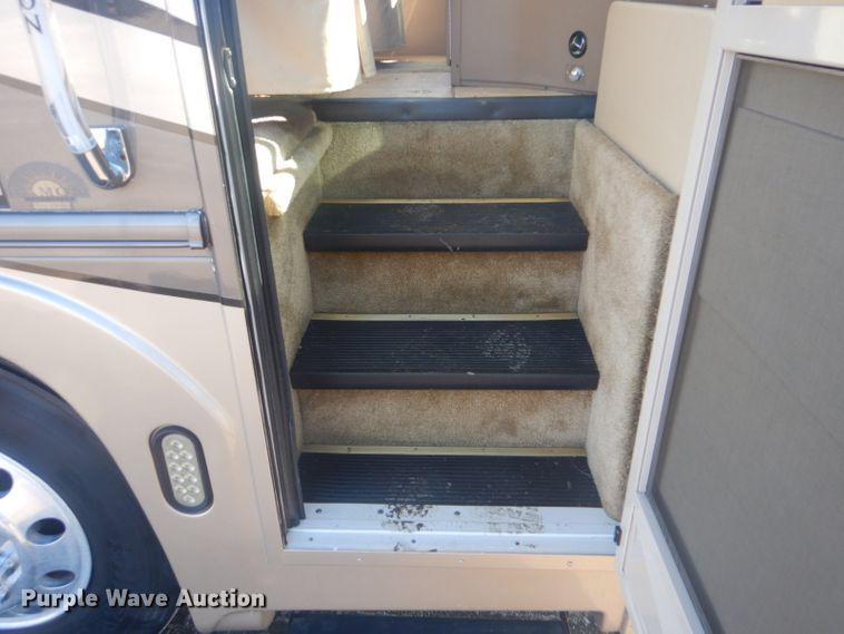 image for item GF9059 2005 Damon Tuscany RV