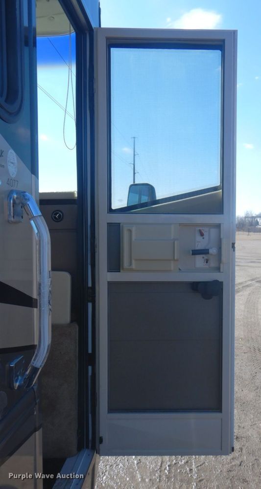 image for item GF9059 2005 Damon Tuscany RV