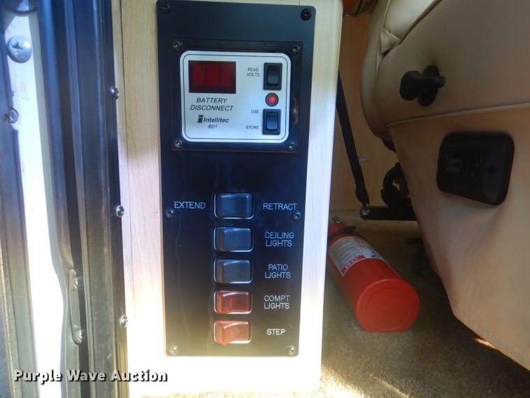 image for item GF9059 2005 Damon Tuscany RV