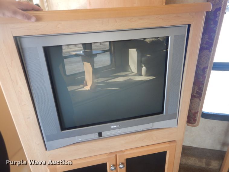 image for item GF9059 2005 Damon Tuscany RV