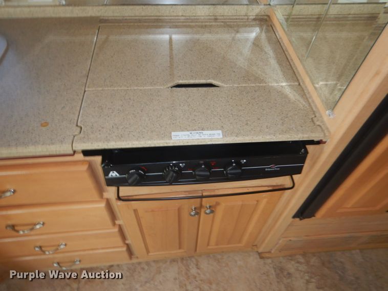 image for item GF9059 2005 Damon Tuscany RV