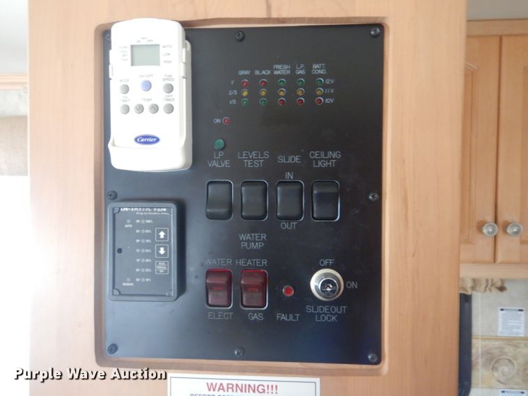 image for item GF9059 2005 Damon Tuscany RV