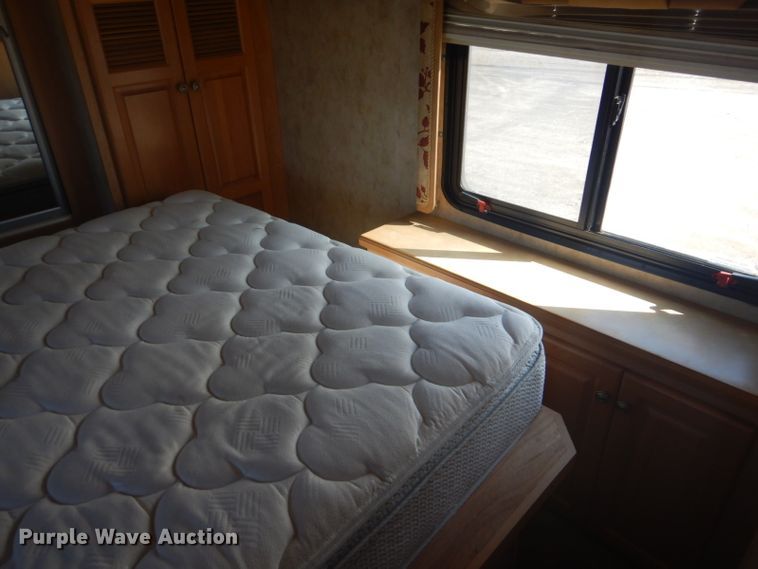 image for item GF9059 2005 Damon Tuscany RV