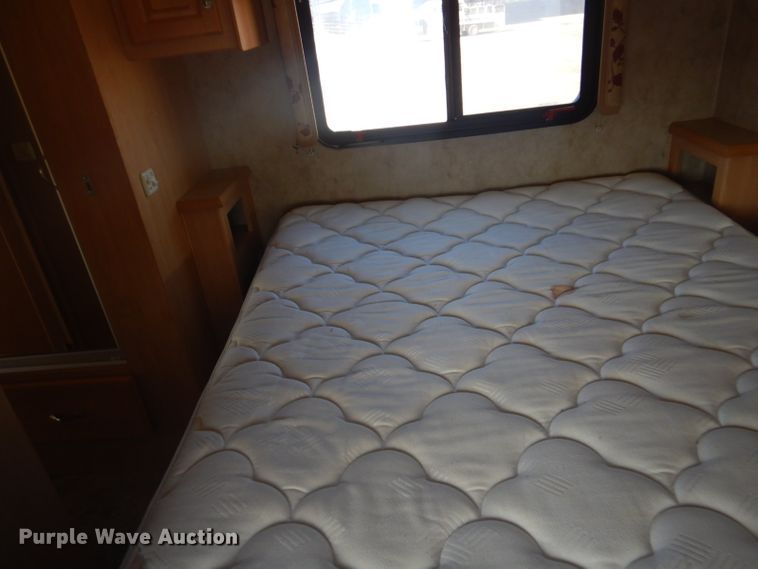 image for item GF9059 2005 Damon Tuscany RV