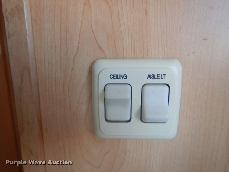 image for item GF9059 2005 Damon Tuscany RV