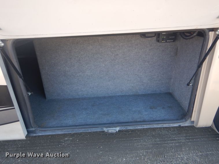 image for item GF9059 2005 Damon Tuscany RV