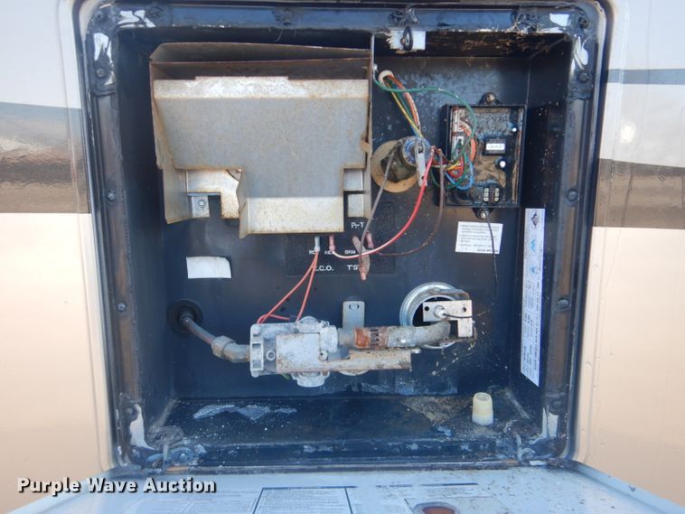 image for item GF9059 2005 Damon Tuscany RV