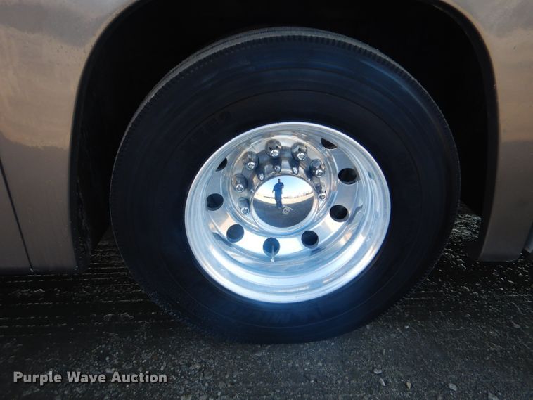 image for item GF9059 2005 Damon Tuscany RV