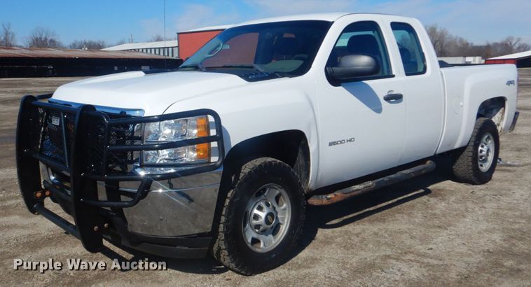 image for item GF9060 2013 Chevrolet Silverado 2500HD Ext. Cab pickup truck