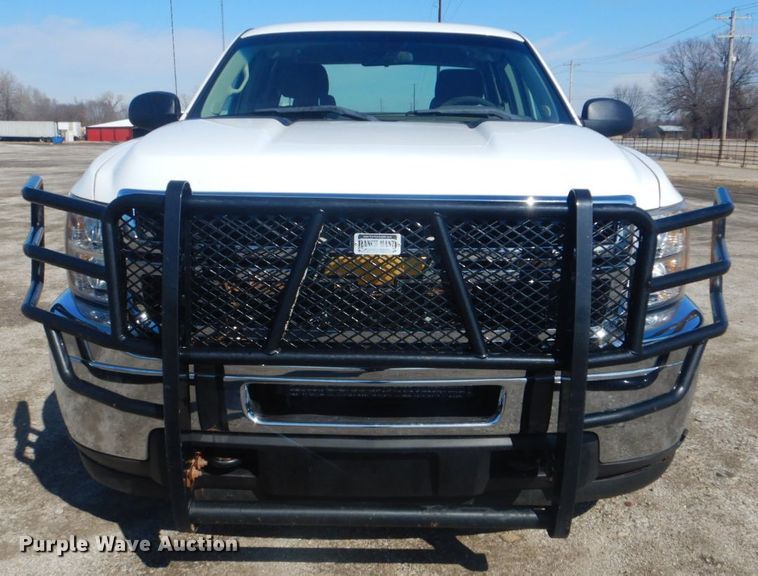 image for item GF9060 2013 Chevrolet Silverado 2500HD Ext. Cab pickup truck