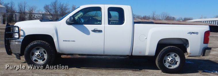 image for item GF9060 2013 Chevrolet Silverado 2500HD Ext. Cab pickup truck