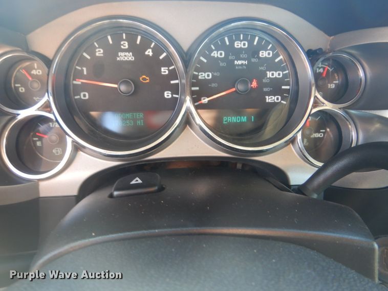 image for item GF9060 2013 Chevrolet Silverado 2500HD Ext. Cab pickup truck