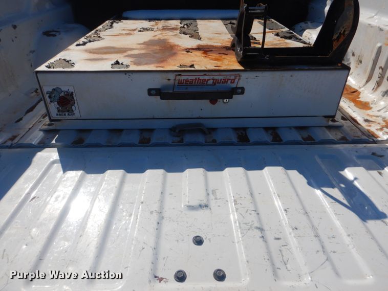 image for item GF9060 2013 Chevrolet Silverado 2500HD Ext. Cab pickup truck