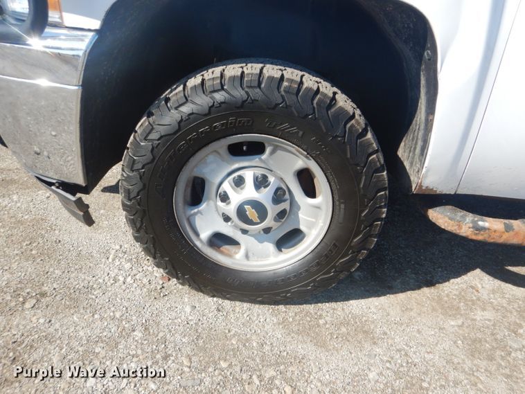 image for item GF9060 2013 Chevrolet Silverado 2500HD Ext. Cab pickup truck