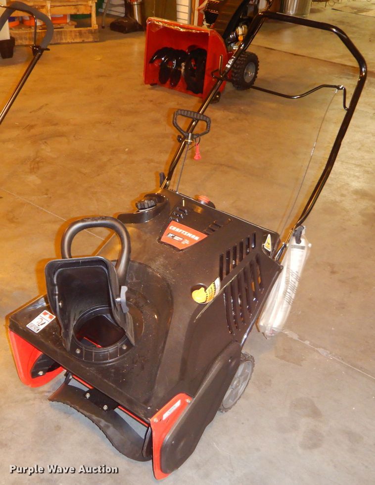 image for item GG9511 2018 Craftsman 31AS2S5D791 snow blower