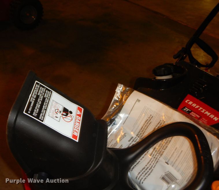 image for item GG9512 2018 Craftsman 31AS2S5D791 snow blower