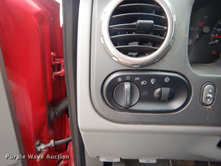 image for item GG9514 2004 Ford Expedition XLT SUV