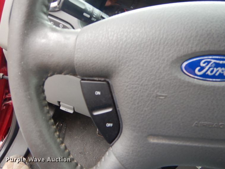 image for item GG9514 2004 Ford Expedition XLT SUV