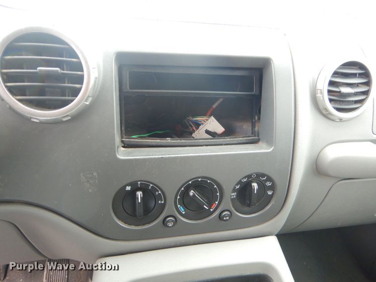 image for item GG9514 2004 Ford Expedition XLT SUV