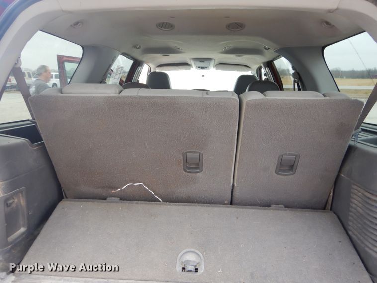 image for item GG9514 2004 Ford Expedition XLT SUV