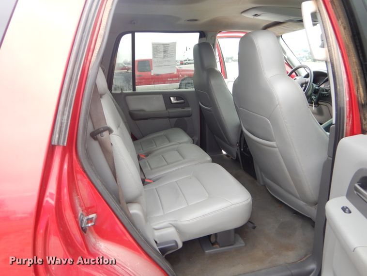image for item GG9514 2004 Ford Expedition XLT SUV