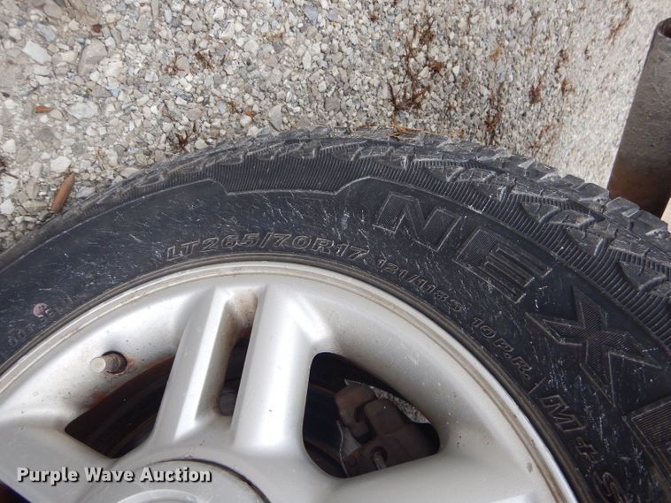 image for item GG9514 2004 Ford Expedition XLT SUV