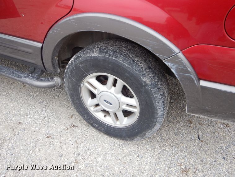 image for item GG9514 2004 Ford Expedition XLT SUV