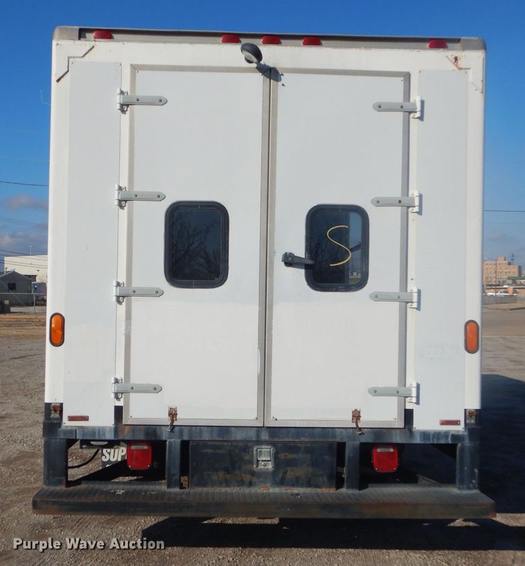 image for item GG9531 2000 GMC Savana G3500 box truck