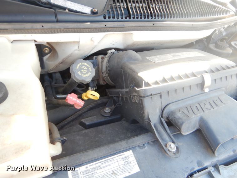 image for item GG9531 2000 GMC Savana G3500 box truck