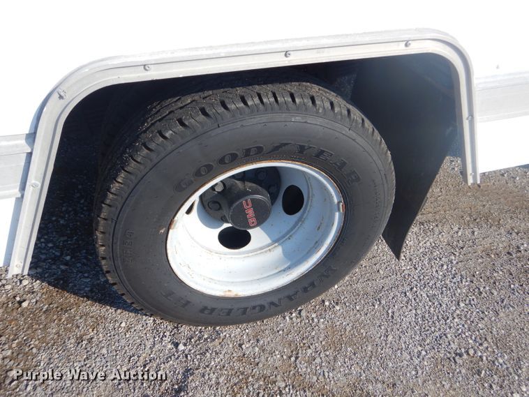 image for item GG9531 2000 GMC Savana G3500 box truck