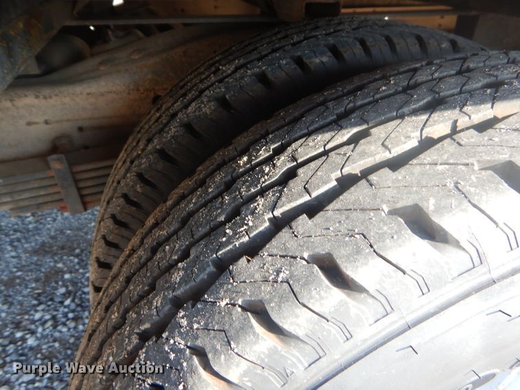 image for item GG9531 2000 GMC Savana G3500 box truck