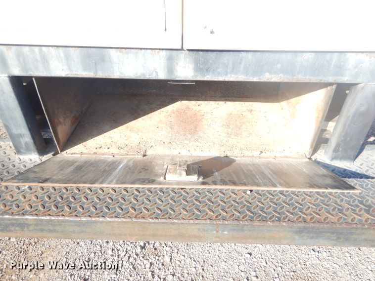 image for item GG9531 2000 GMC Savana G3500 box truck