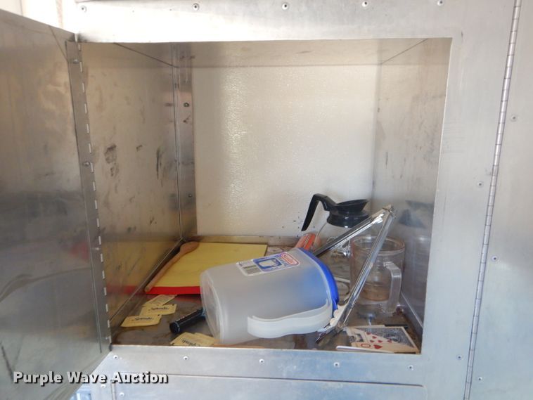 image for item GG9531 2000 GMC Savana G3500 box truck