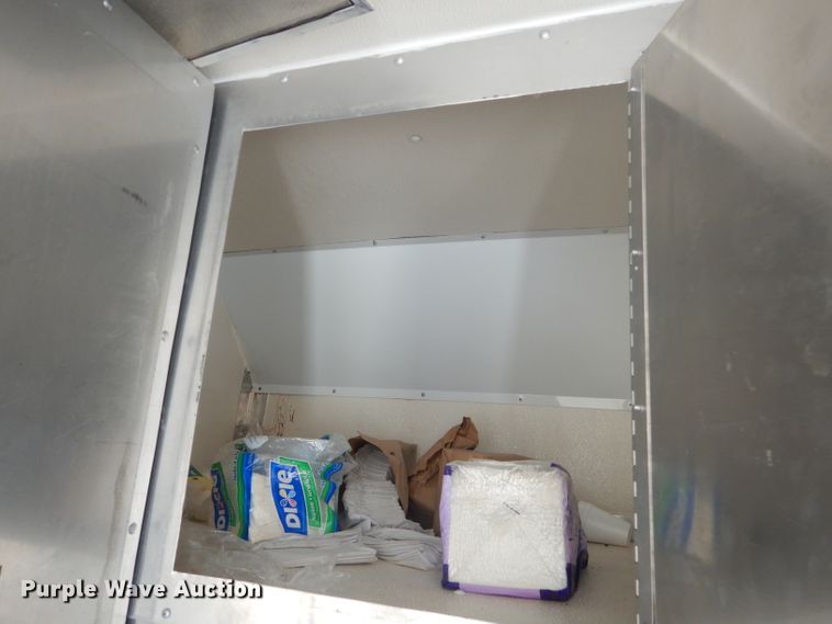 image for item GG9531 2000 GMC Savana G3500 box truck