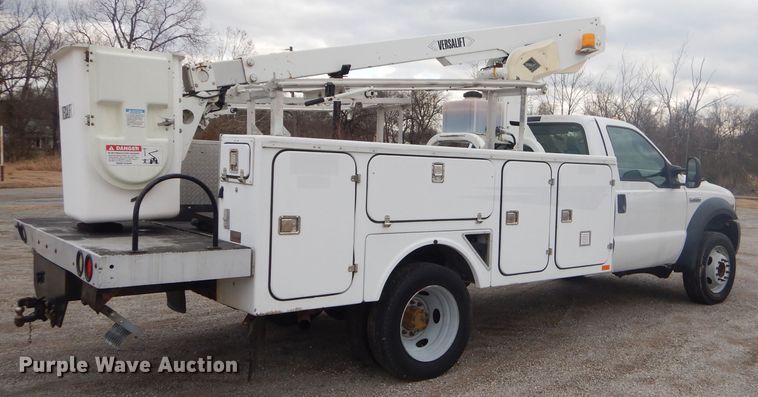 image for item GG9533 2006 Ford F450 Super Duty XL bucket truck