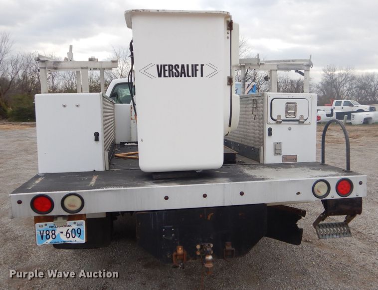 image for item GG9533 2006 Ford F450 Super Duty XL bucket truck