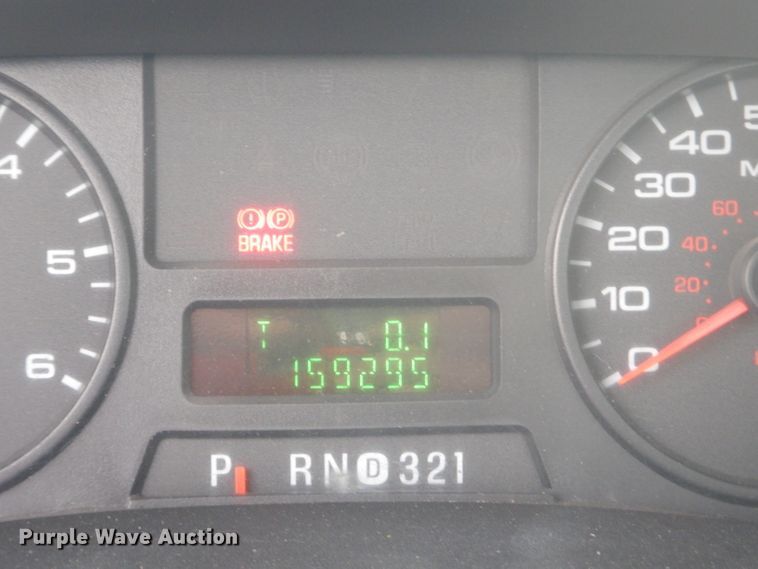 image for item GG9533 2006 Ford F450 Super Duty XL bucket truck