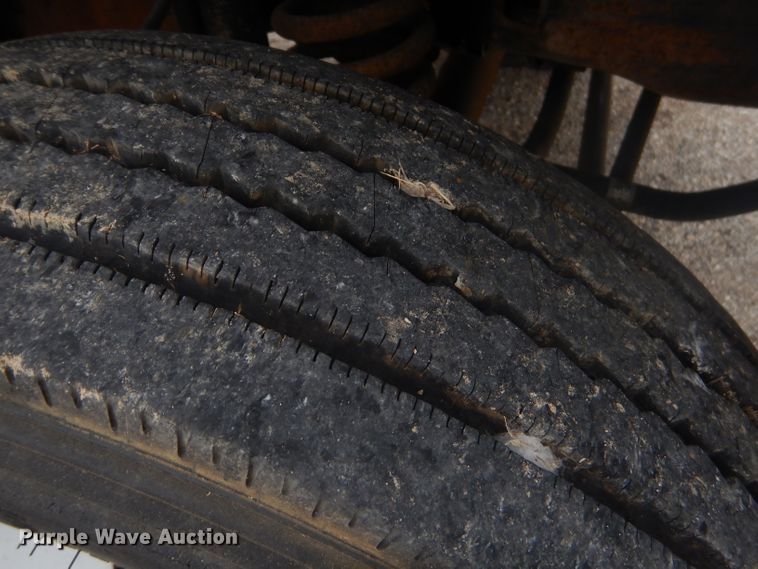 image for item GG9533 2006 Ford F450 Super Duty XL bucket truck