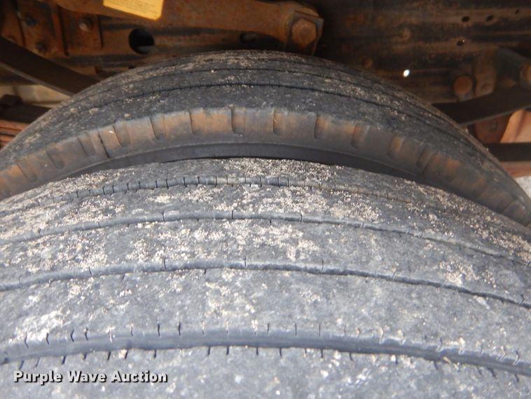 image for item GG9533 2006 Ford F450 Super Duty XL bucket truck